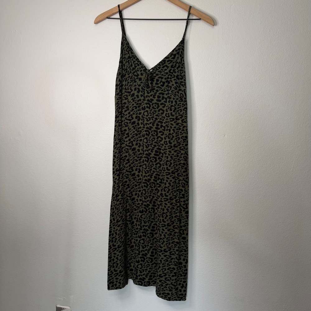 Hollister - Green Animal Print Midi Slip Skirt with Slit Size Medium Grunge Goth - Picture 2 of 11